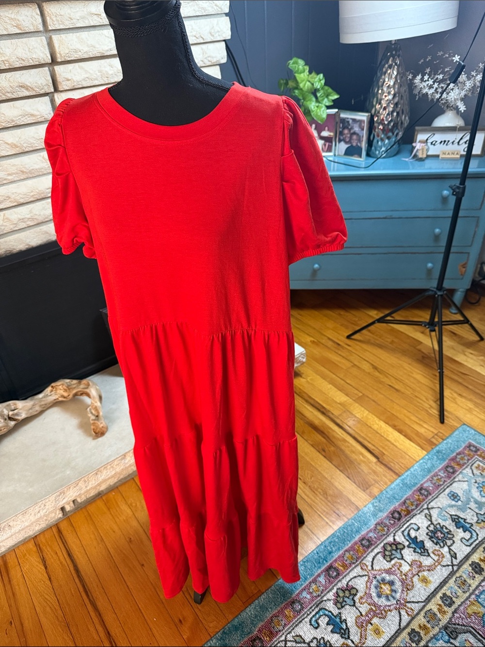 crown & ivy Bright Red Tiered Midi Dress